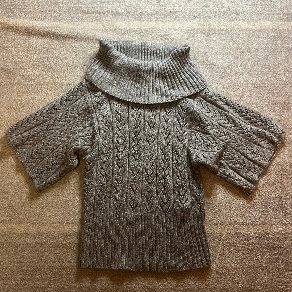 Forever 21 Gray Pointelle Knit Cowl Neck Short Sleeve Sweater Small Preppy